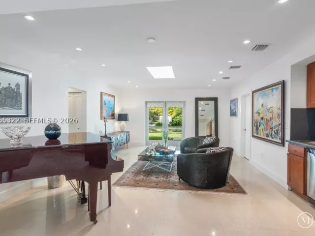4-bedroom home for sale in Miami - 8215 SW 63rd Pl - MondialRealty