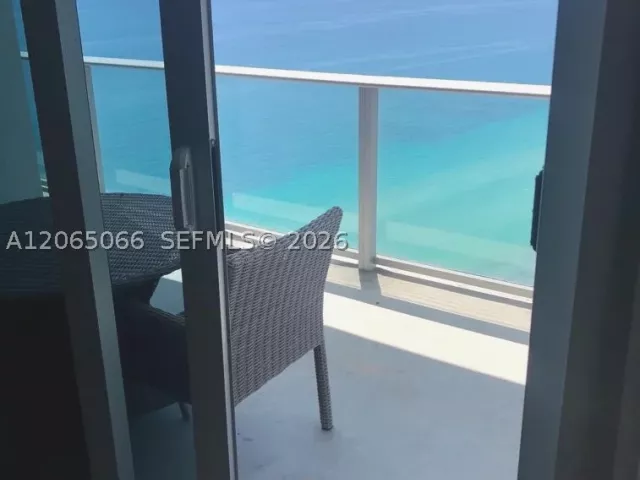 2-bedroom condo for sale in Hollywood - 4111 S Ocean Dr 3605 - MondialRealty