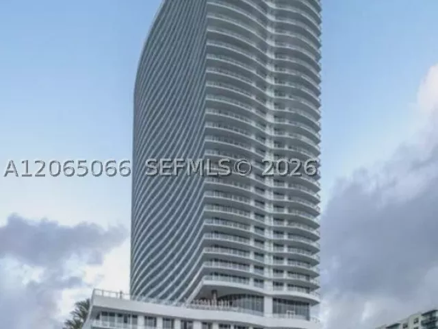 2-bedroom condo for sale in Hollywood - 4111 S Ocean Dr 3605 - MondialRealty