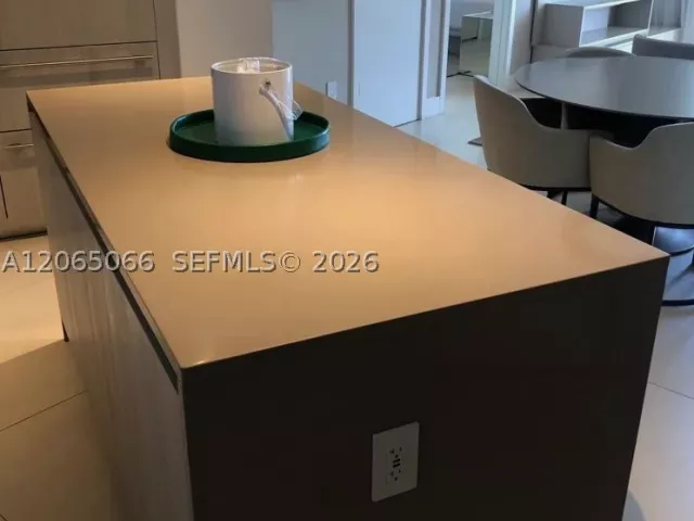 2-bedroom condo for sale in Hollywood - 4111 S Ocean Dr 3605 - MondialRealty