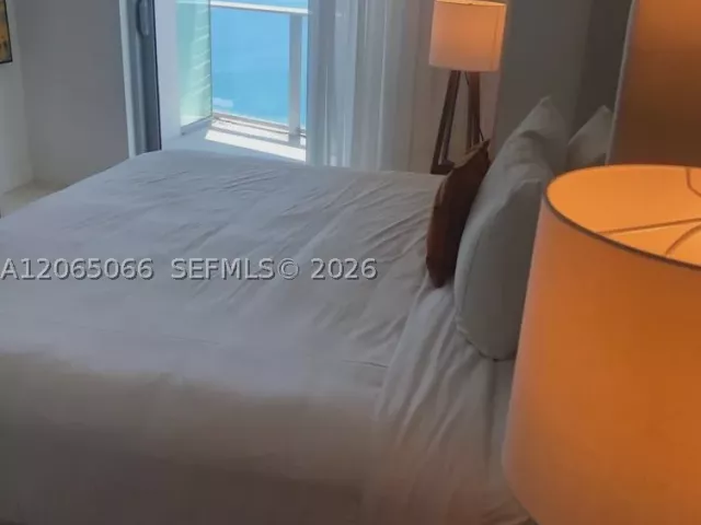 2-bedroom condo for sale in Hollywood - 4111 S Ocean Dr 3605 - MondialRealty