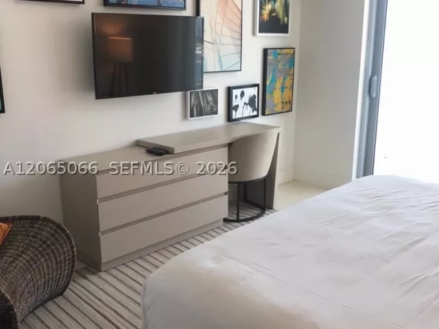 2-bedroom condo for sale in Hollywood - 4111 S Ocean Dr 3605 - MondialRealty