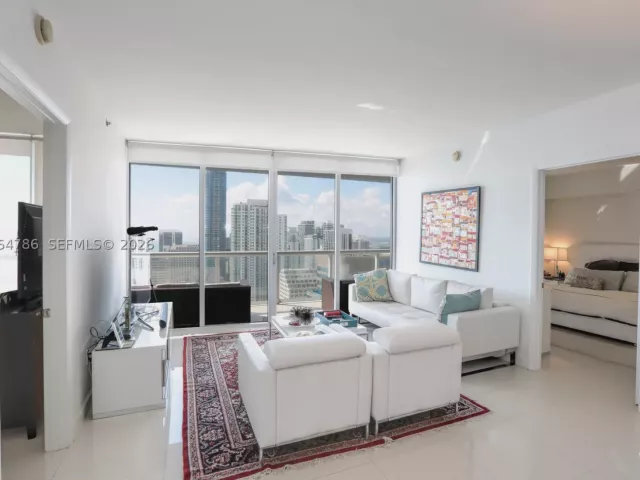 2-bedroom condo for sale in Miami - 495 Brickell Ave 4703 - MondialRealty
