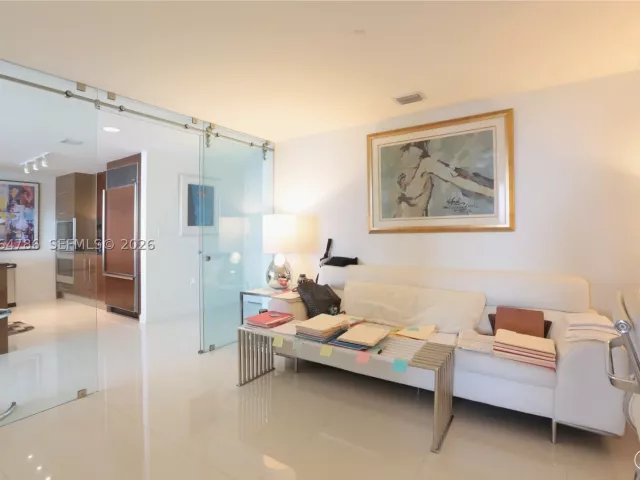2-bedroom condo for sale in Miami - 495 Brickell Ave 4703 - MondialRealty