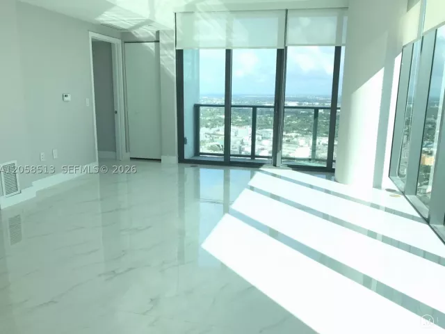 1-bedroom condo for sale in Miami - 650 NE 32nd St 4508 - MondialRealty