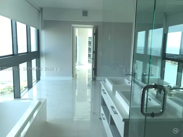 1-bedroom condo for sale in Miami - 650 NE 32nd St 4508 - MondialRealty