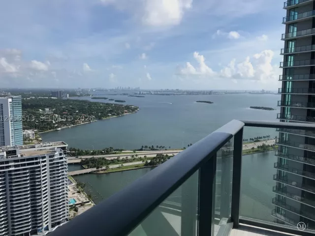 1-bedroom condo for sale in Miami - 650 NE 32nd St 4508 - MondialRealty