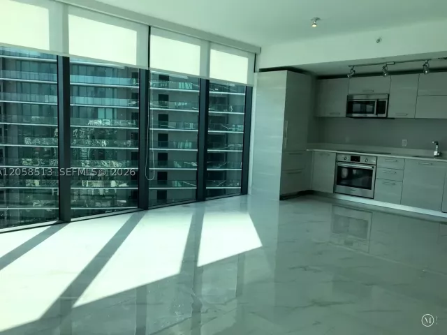 1-bedroom condo for sale in Miami - 650 NE 32nd St 4508 - MondialRealty