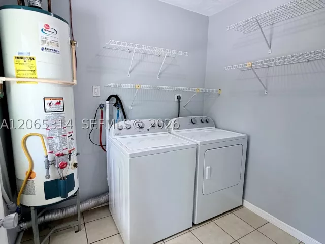 3-bedroom home for rent in Miami - 5101 SW 127th Pl - MondialRealty