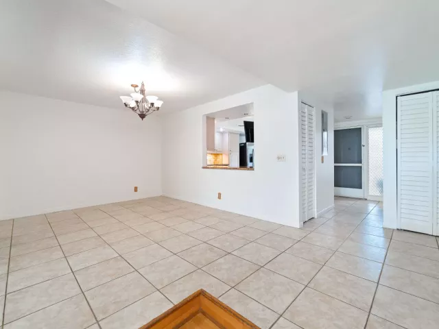 4-bedroom home for sale in Deerfield Beach - 219 Wildwood Circle - MondialRealty
