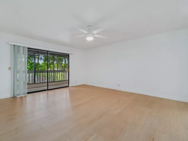 4-bedroom home for sale in Deerfield Beach - 219 Wildwood Circle - MondialRealty