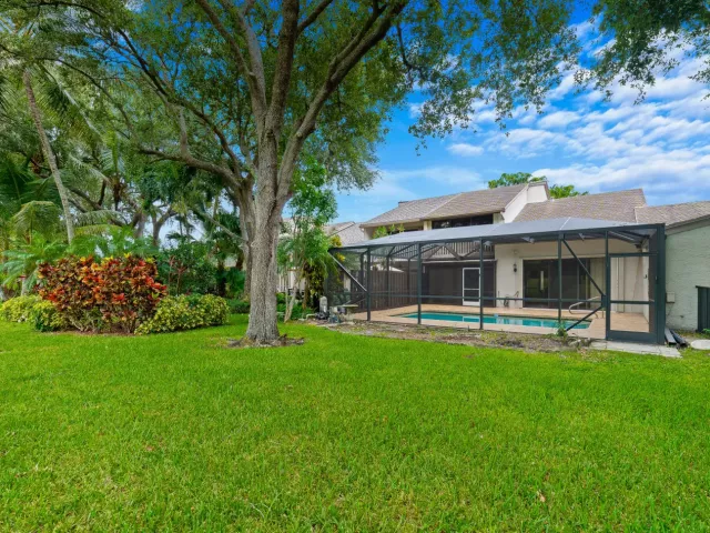4-bedroom home for sale in Deerfield Beach - 219 Wildwood Circle - MondialRealty