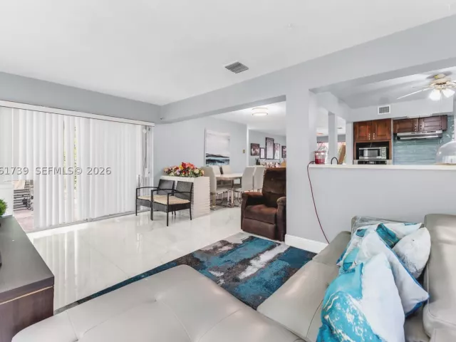 3-bedroom home for sale in Hollywood - 1019 S 29th Ave - MondialRealty
