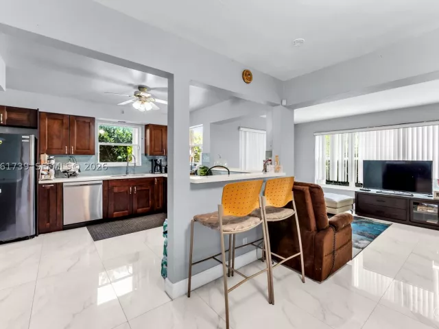 3-bedroom home for sale in Hollywood - 1019 S 29th Ave - MondialRealty