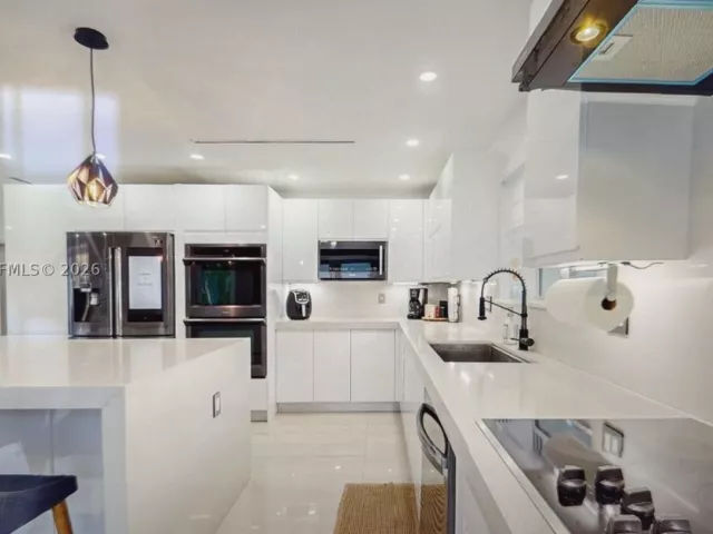 4-bedroom home for rent in Miami - 2335 NE 194th St - MondialRealty