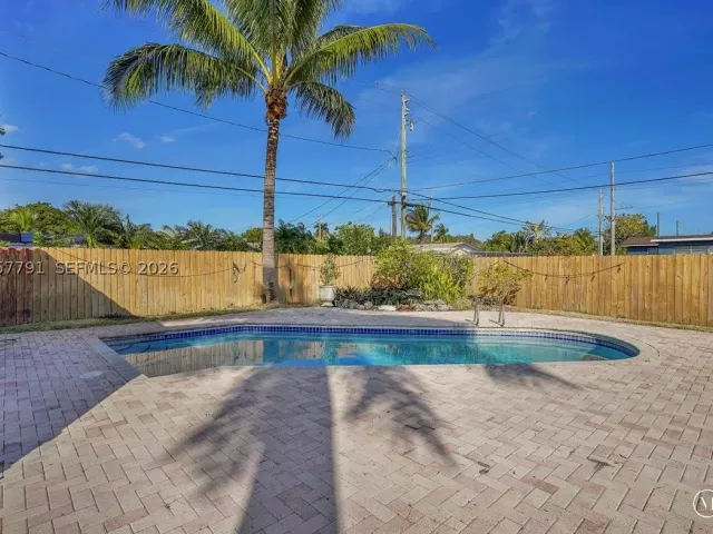 3-bedroom home for sale in Hollywood - 2005 N 36th Ave - MondialRealty
