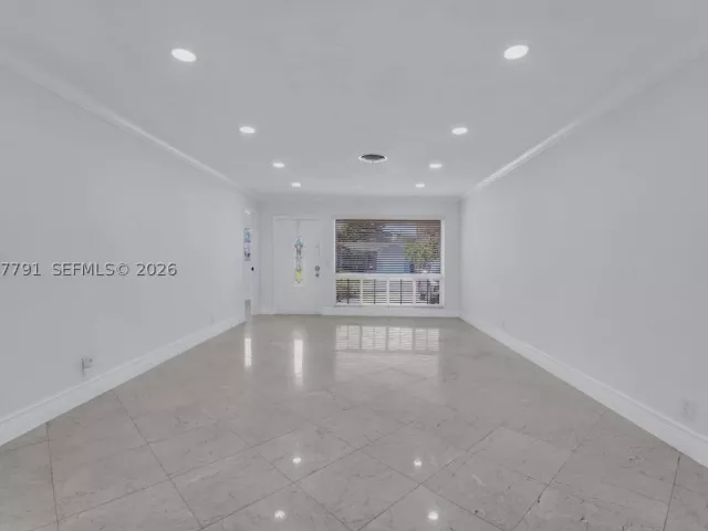 3-bedroom home for sale in Hollywood - 2005 N 36th Ave - MondialRealty