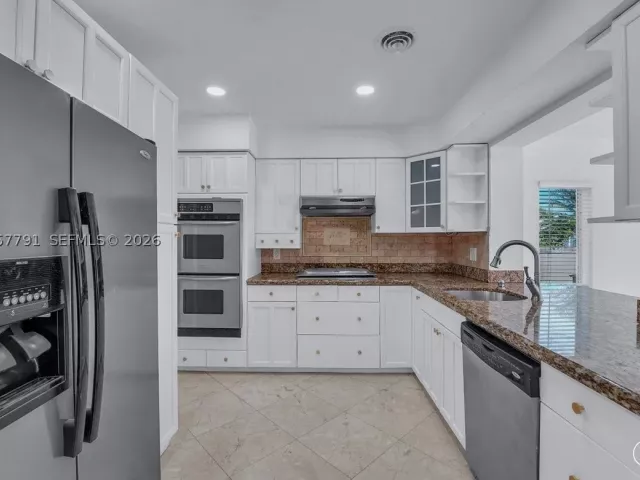 3-bedroom home for sale in Hollywood - 2005 N 36th Ave - MondialRealty