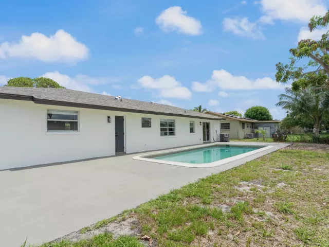 3-bedroom home for sale in Delray Beach - 2840 DORSON Way - MondialRealty