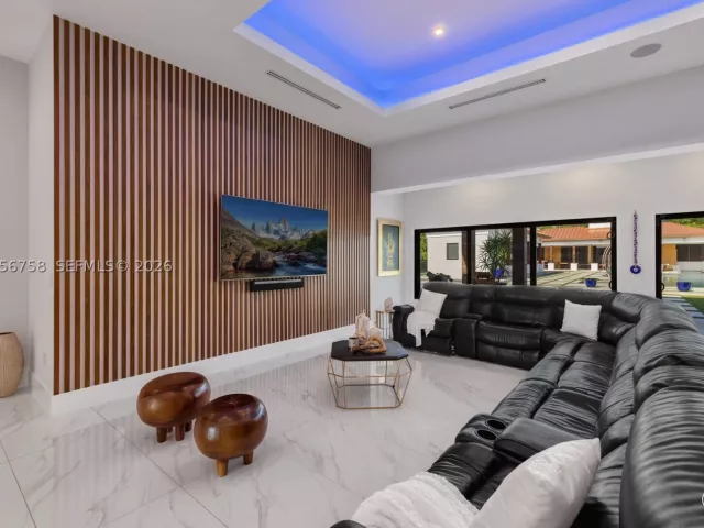 4-bedroom home for sale in Miami - 3585 SW 129th Ave - MondialRealty