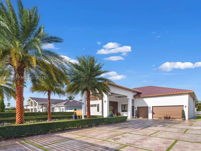 4-bedroom home for sale in Miami - 3585 SW 129th Ave - MondialRealty