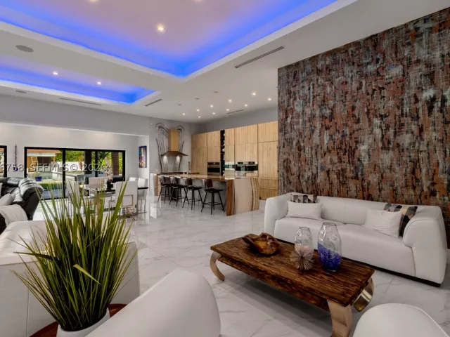 4-bedroom home for sale in Miami - 3585 SW 129th Ave - MondialRealty