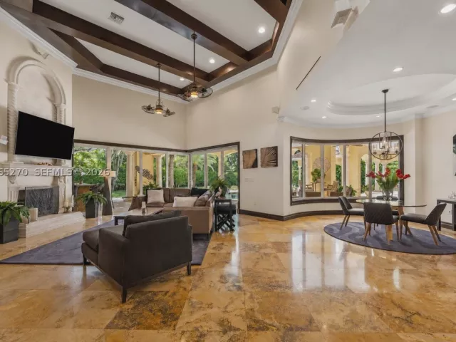5-bedroom home for sale in Miami - 9245 SW 93rd Ave - MondialRealty