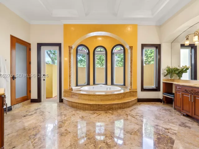 5-bedroom home for sale in Miami - 9245 SW 93rd Ave - MondialRealty