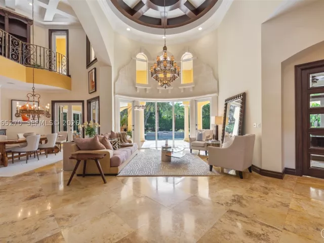 5-bedroom home for sale in Miami - 9245 SW 93rd Ave - MondialRealty