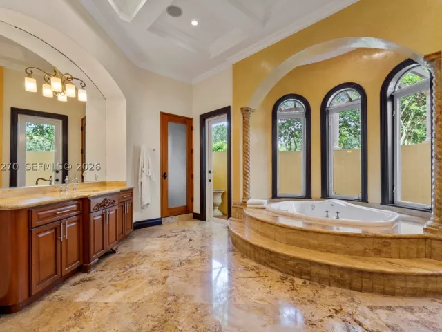 5-bedroom home for sale in Miami - 9245 SW 93rd Ave - MondialRealty