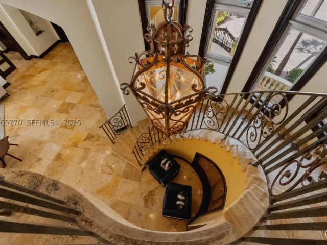 5-bedroom home for sale in Miami - 9245 SW 93rd Ave - MondialRealty