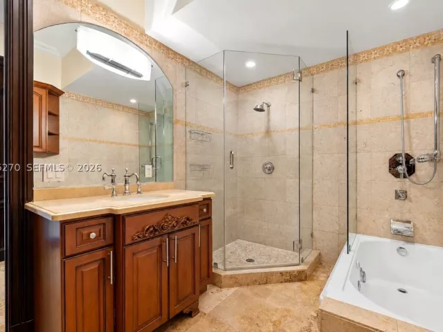 5-bedroom home for sale in Miami - 9245 SW 93rd Ave - MondialRealty