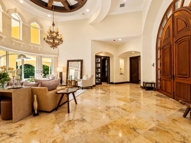 5-bedroom home for sale in Miami - 9245 SW 93rd Ave - MondialRealty