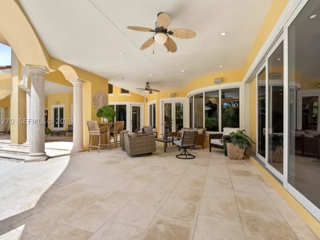 5-bedroom home for sale in Miami - 9245 SW 93rd Ave - MondialRealty