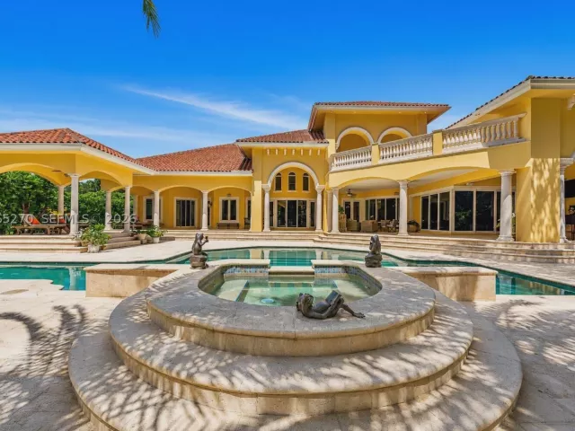 5-bedroom home for sale in Miami - 9245 SW 93rd Ave - MondialRealty