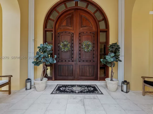 5-bedroom home for sale in Miami - 9245 SW 93rd Ave - MondialRealty