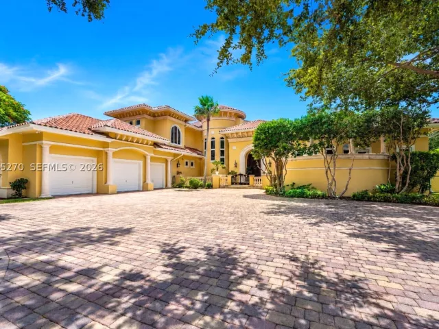5-bedroom home for sale in Miami - 9245 SW 93rd Ave - MondialRealty