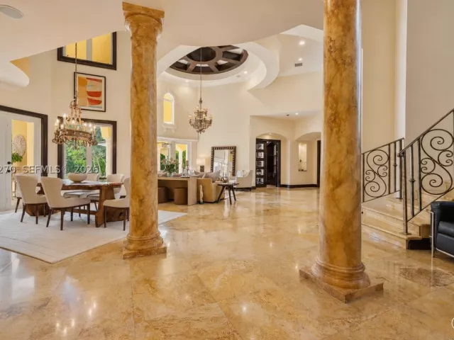 5-bedroom home for sale in Miami - 9245 SW 93rd Ave - MondialRealty