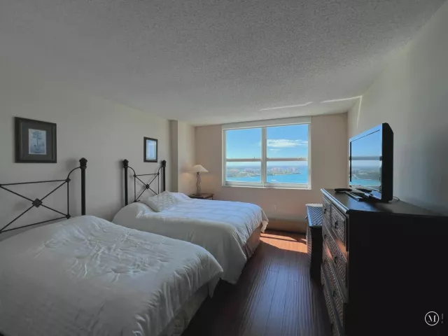 2-bedroom condo for sale in Miami Beach - 90 ALTON Road 2110 - MondialRealty