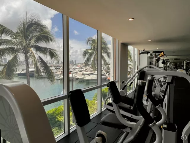 2-bedroom condo for sale in Miami Beach - 90 ALTON Road 2110 - MondialRealty