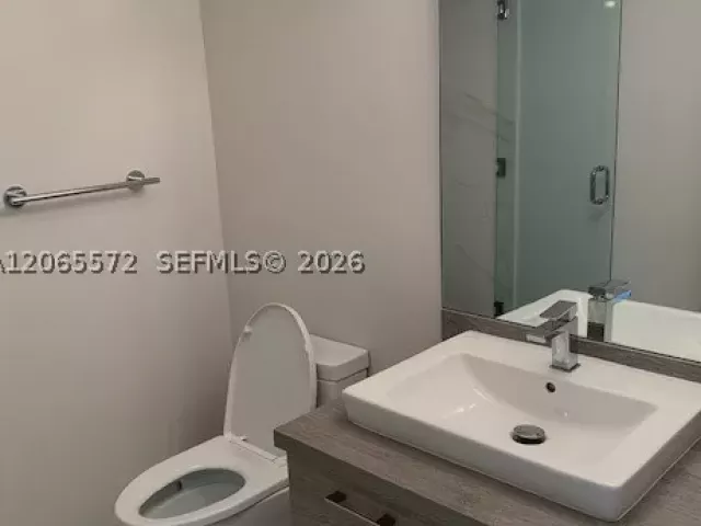 2-bedroom condo for rent in Sunny Isles Beach - 400 Sunny Isles Blvd 1606 - MondialRealty