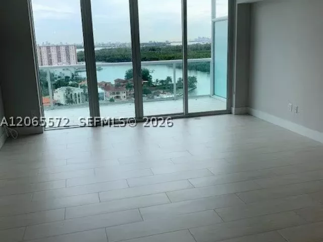 2-bedroom condo for rent in Sunny Isles Beach - 400 Sunny Isles Blvd 1606 - MondialRealty