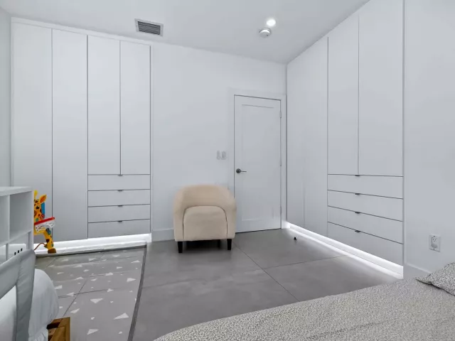 4-bedroom home for rent in Miami - 2733 SW 15th Street - MondialRealty