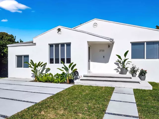 4-bedroom home for rent in Miami - 2733 SW 15th Street - MondialRealty