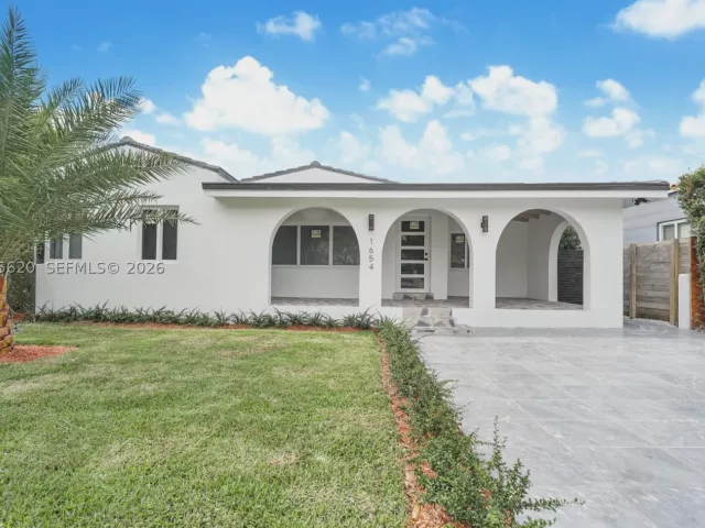 3-bedroom home for rent in Miami - 1654 SW 18th Ave 1 - MondialRealty