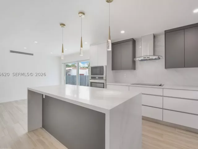 3-bedroom home for rent in Miami - 1654 SW 18th Ave 1 - MondialRealty