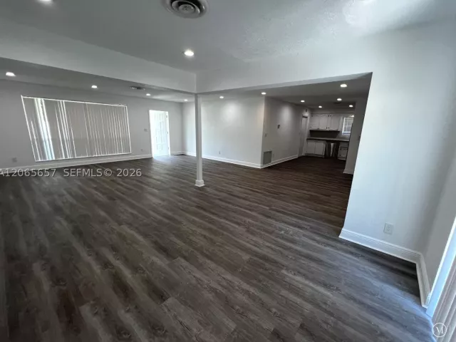 3-bedroom home for sale in Hollywood - 707 N 11th Ave - MondialRealty