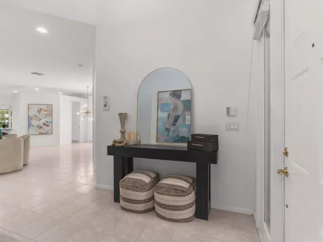 3-bedroom home for sale in West Palm Beach - 8620 HIGH CAY - MondialRealty
