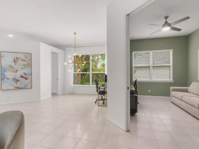 3-bedroom home for sale in West Palm Beach - 8620 HIGH CAY - MondialRealty