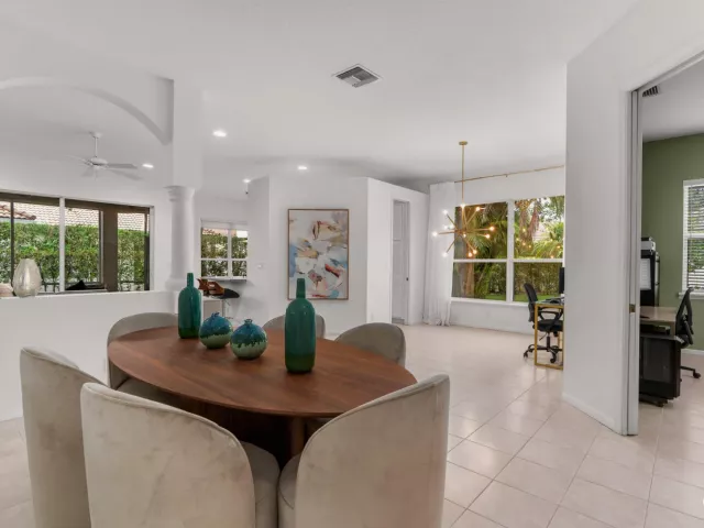 3-bedroom home for sale in West Palm Beach - 8620 HIGH CAY - MondialRealty